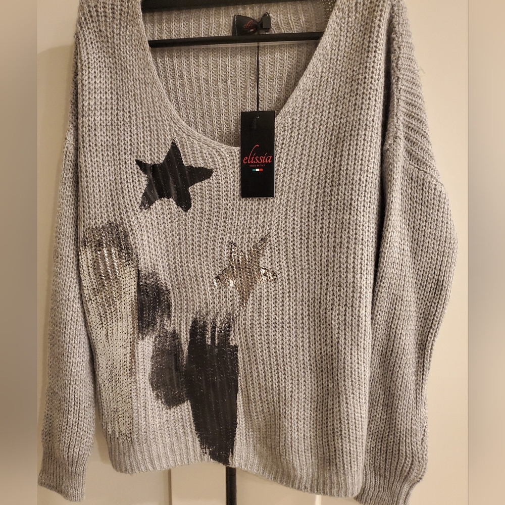 Elissia Made in Italy SUPER soft Knit sweater with Edgy Star Design S/M